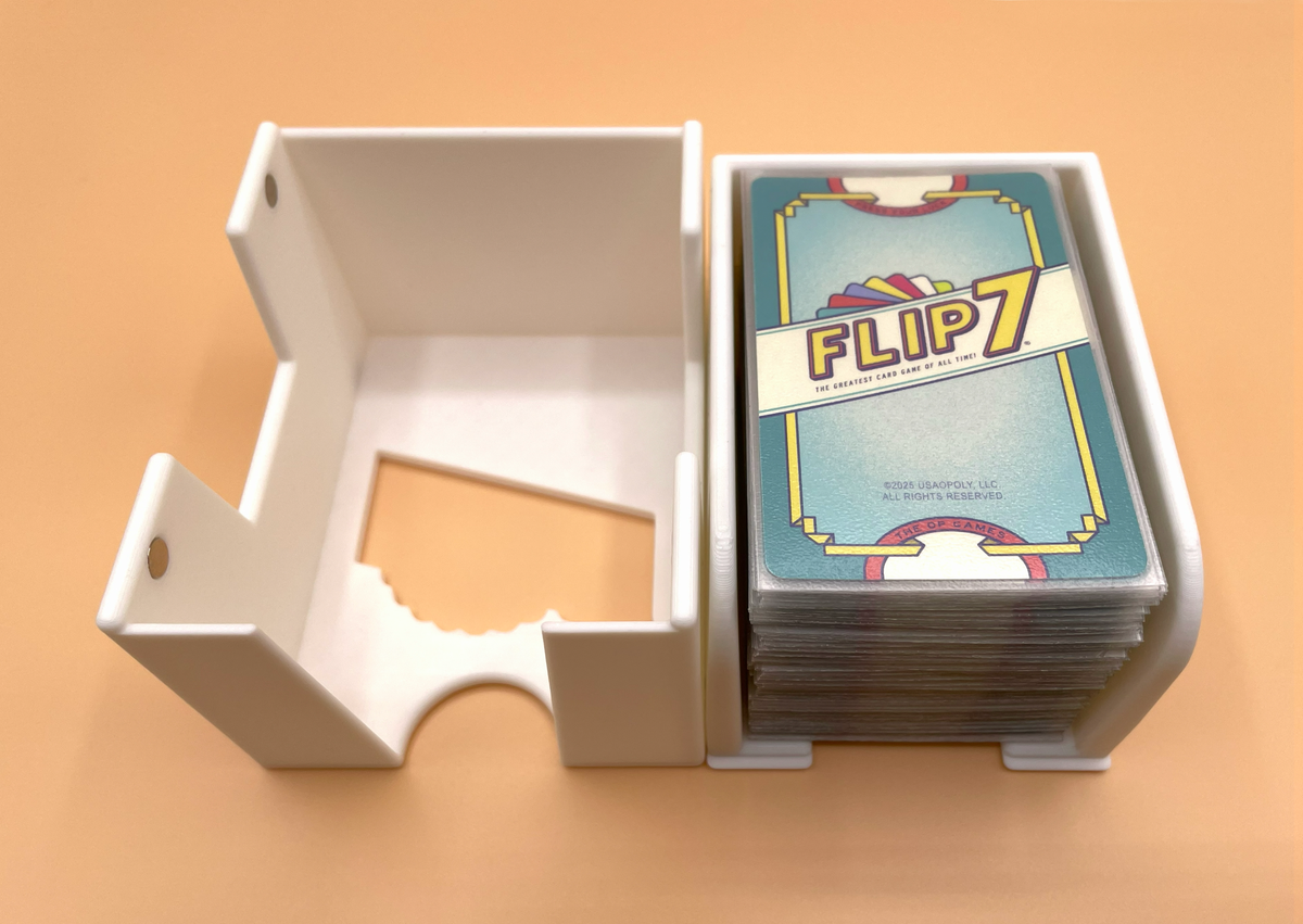 Flip 7: Travel Case for Sleeved Cards